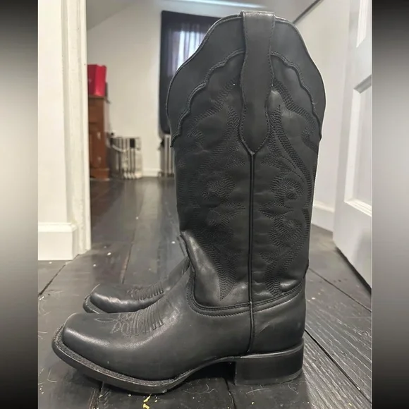 Black cowgirl boots - Picture 1 of 2